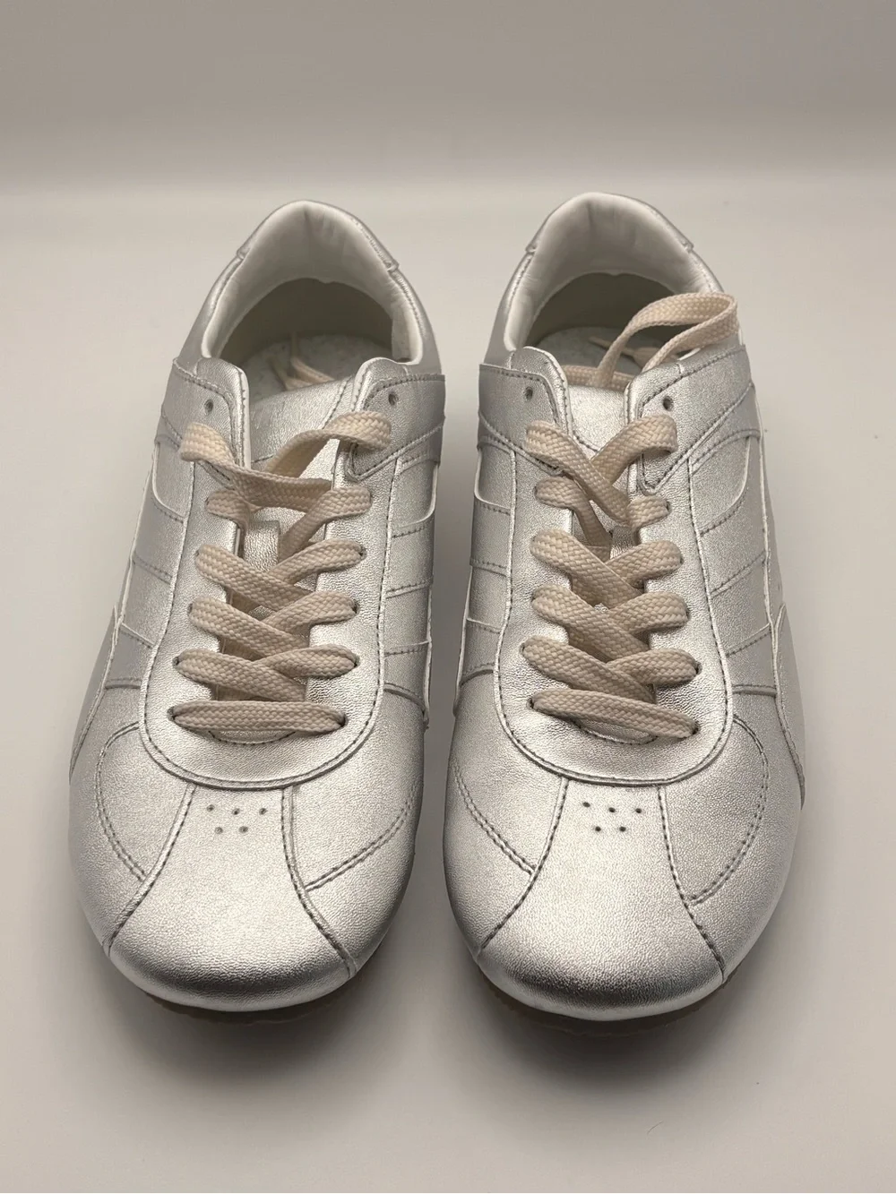 NWT Thousand Fell Driver Metallic Silver Women’s Sneakers Size 8.5 Vegan